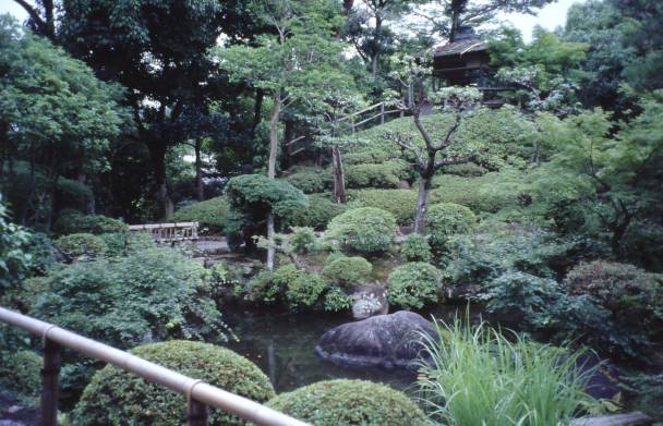 Yoshikien 2